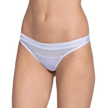 Triumph Beauty-Full Basics String * Fri Frakt *